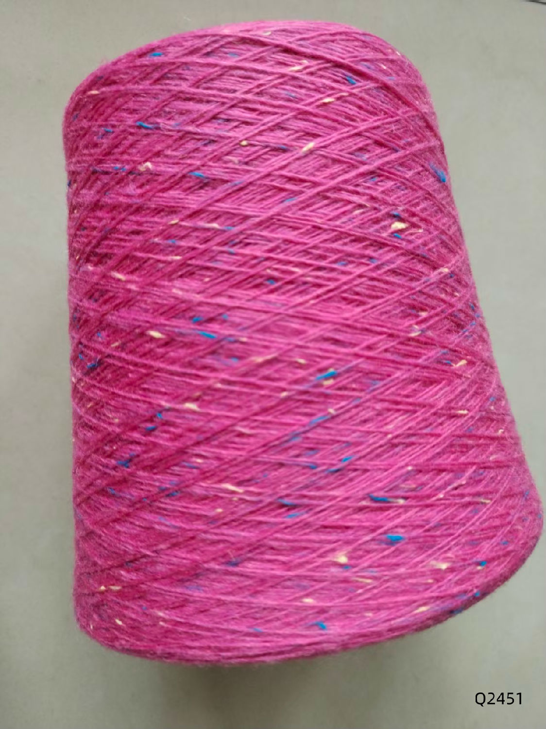 7.5支Q2451錦綸70/羊毛30玫紅色彩點(diǎn)紗