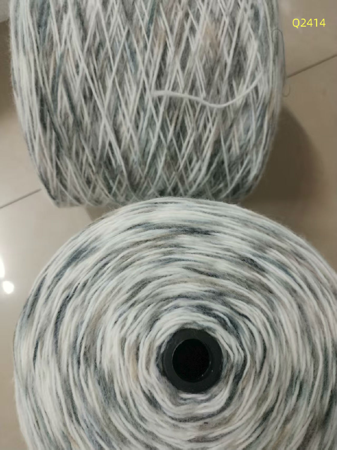 Q2414  2公支羊毛段染紗