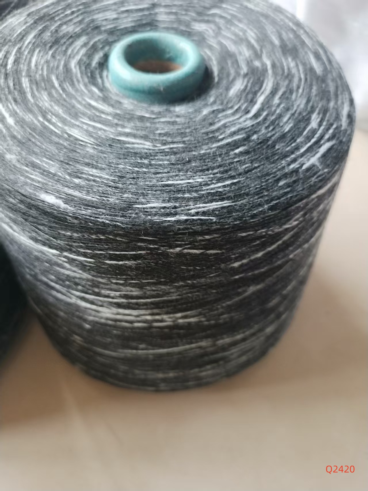 深藏青滌綸16支Q2420段彩紗