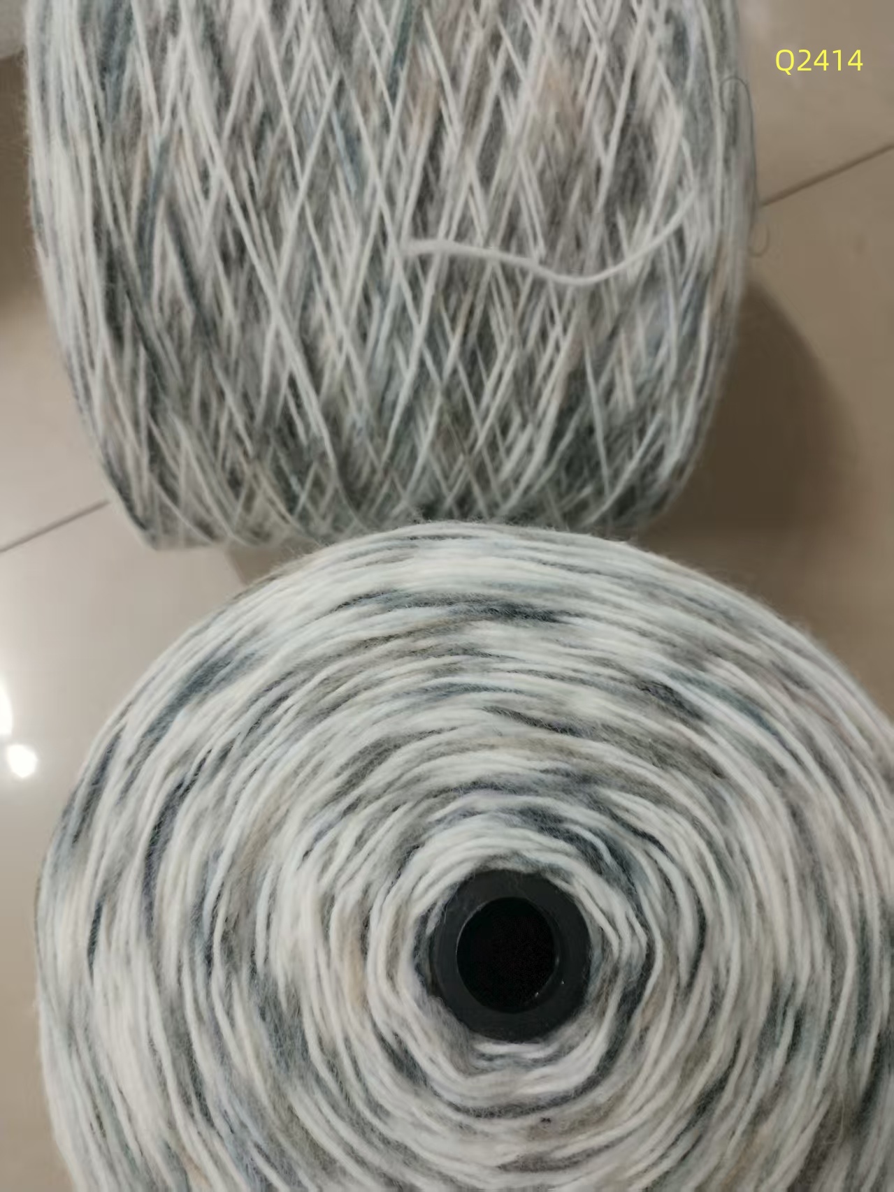 Q2414  2公支羊毛段染紗